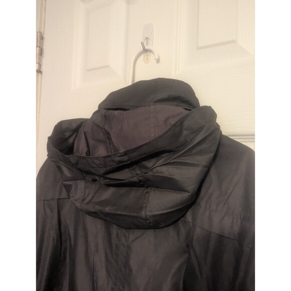 Calvin Klein Body Fit Windbreaker Jacket - Picture 10 of 10
